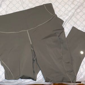 Lululemon leggings